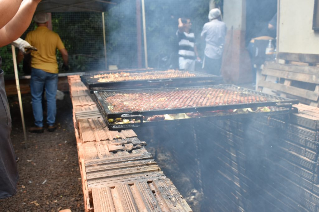 Equipes de Nossa Senhora realizam mais uma Porca à Paraguai em Dourados