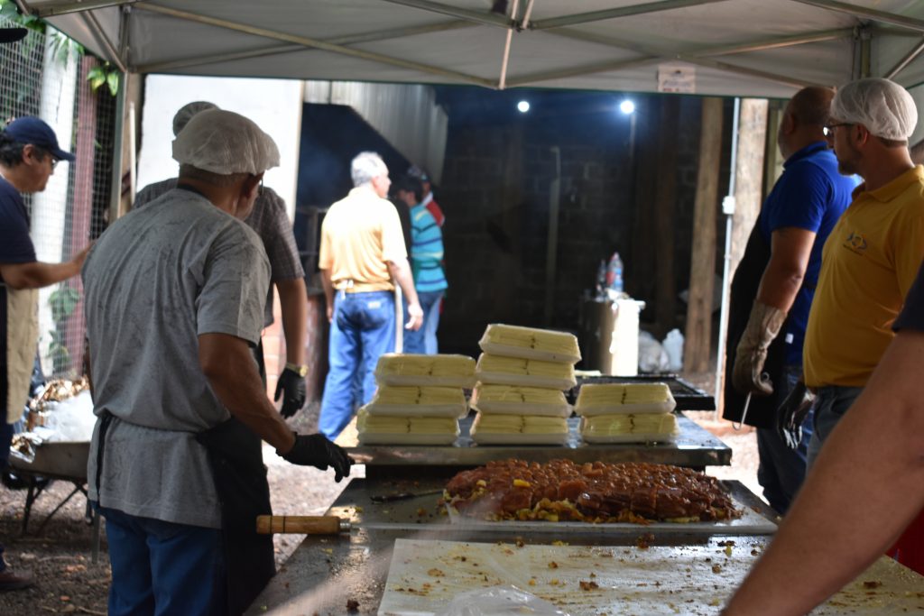 Equipes de Nossa Senhora realizam mais uma Porca à Paraguai em Dourados