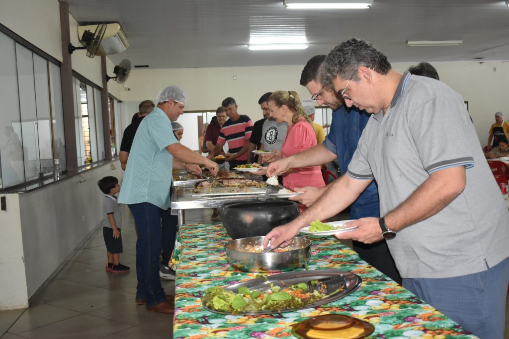 Equipes de Nossa Senhora realizam mais uma Porca à Paraguai em Dourados