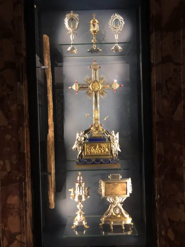 Conheça as relíquias da Paixão de Cristo em Roma Conheça as relíquias da Paixão de Cristo em Roma