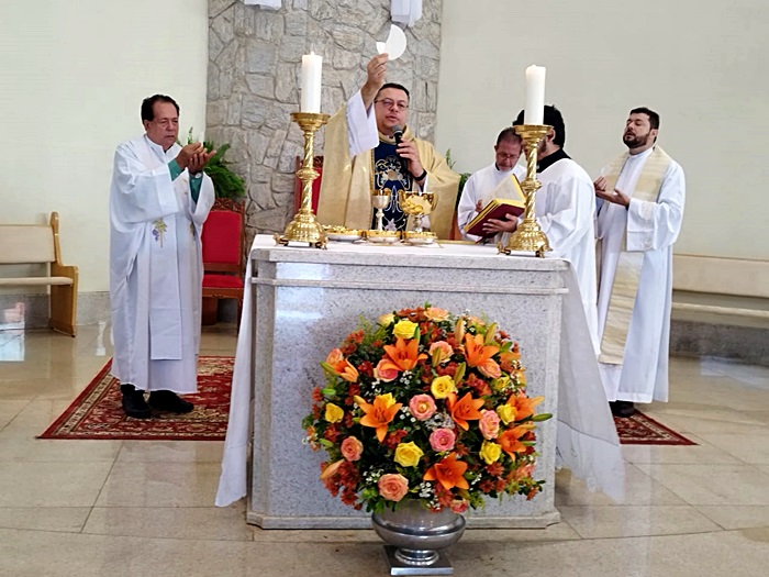 Missa em Ação de Graças e homenagens marcam os 16 anos de sacerdócio Pe. Alex Dias