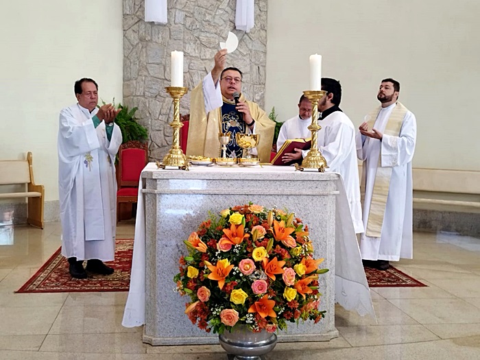 Missa em Ação de Graças e homenagens marcam os 16 anos de sacerdócio Pe. Alex Dias