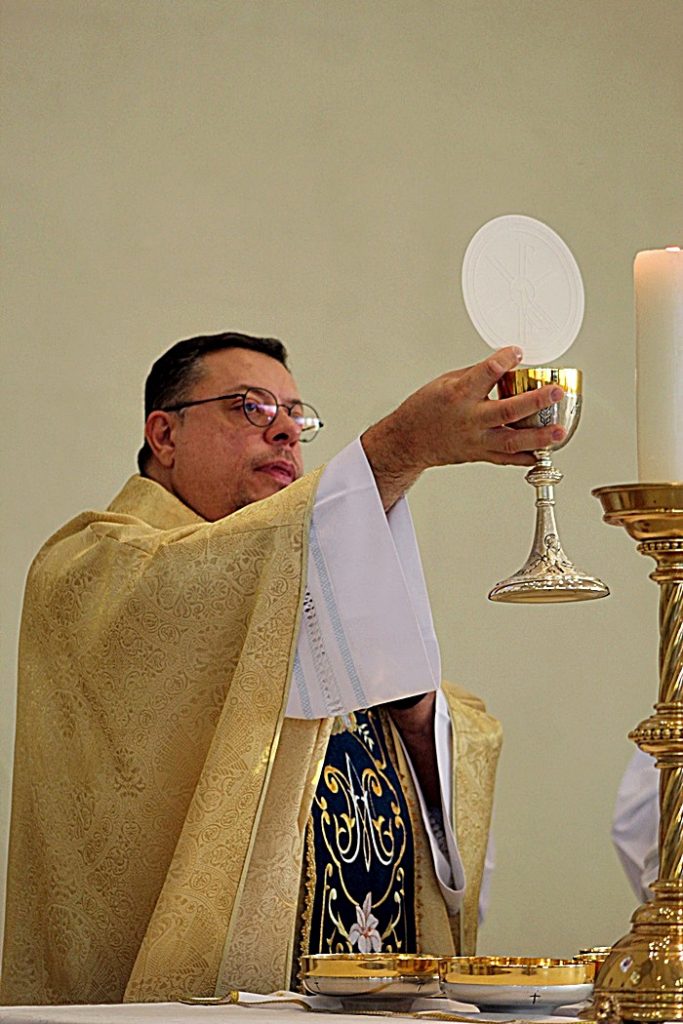 Missa em Ação de Graças e homenagens marcam os 16 anos de sacerdócio Pe. Alex Dias