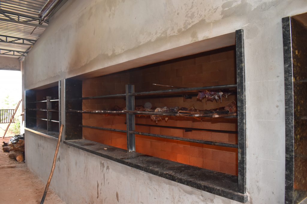 Festejos da padroeira Santa Rita de Cássia, reúne centenas de pessoas de Dourados e região