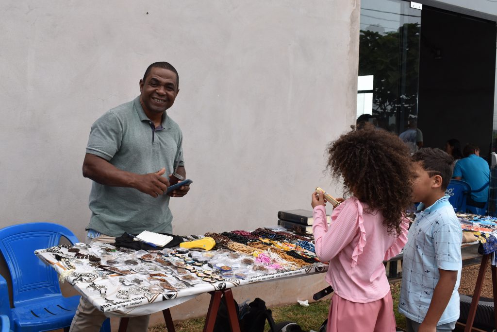 Festejos da padroeira Santa Rita de Cássia, reúne centenas de pessoas de Dourados e região