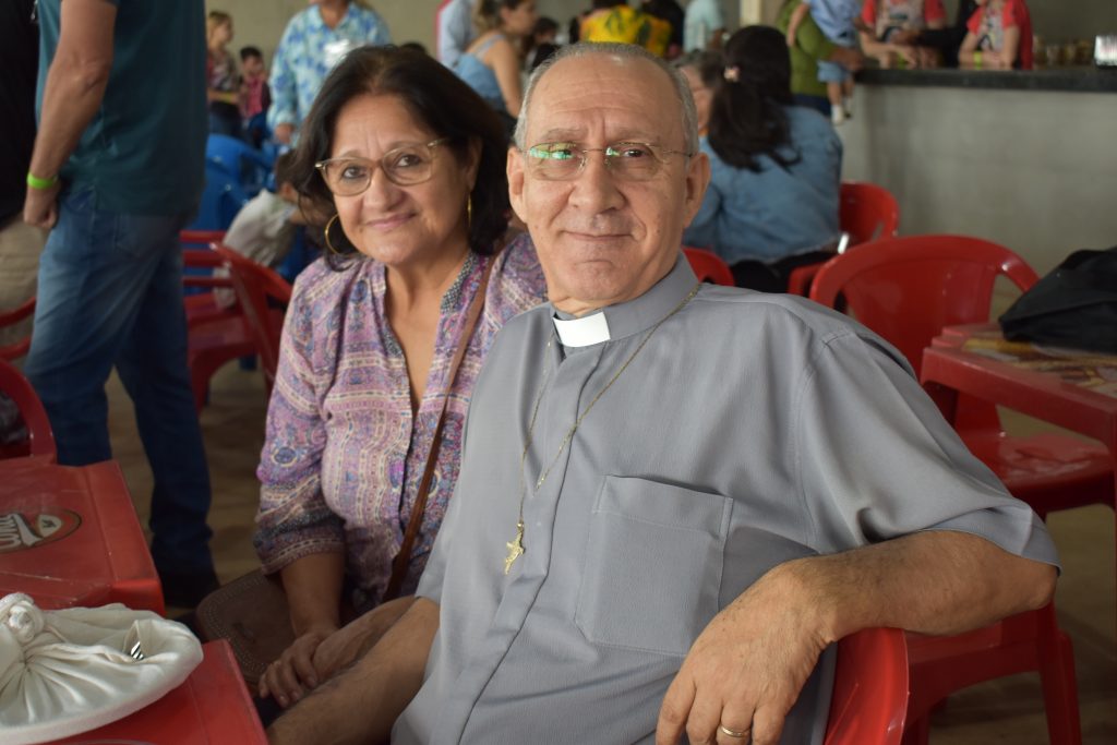 Festejos da padroeira Santa Rita de Cássia, reúne centenas de pessoas de Dourados e região