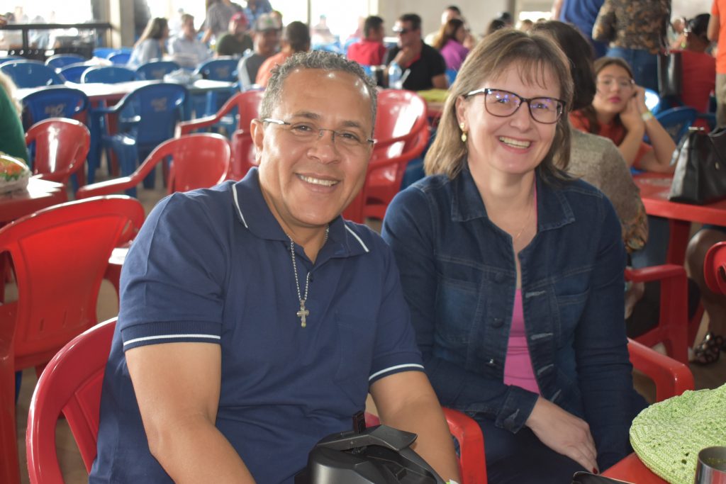 Festejos da padroeira Santa Rita de Cássia, reúne centenas de pessoas de Dourados e região