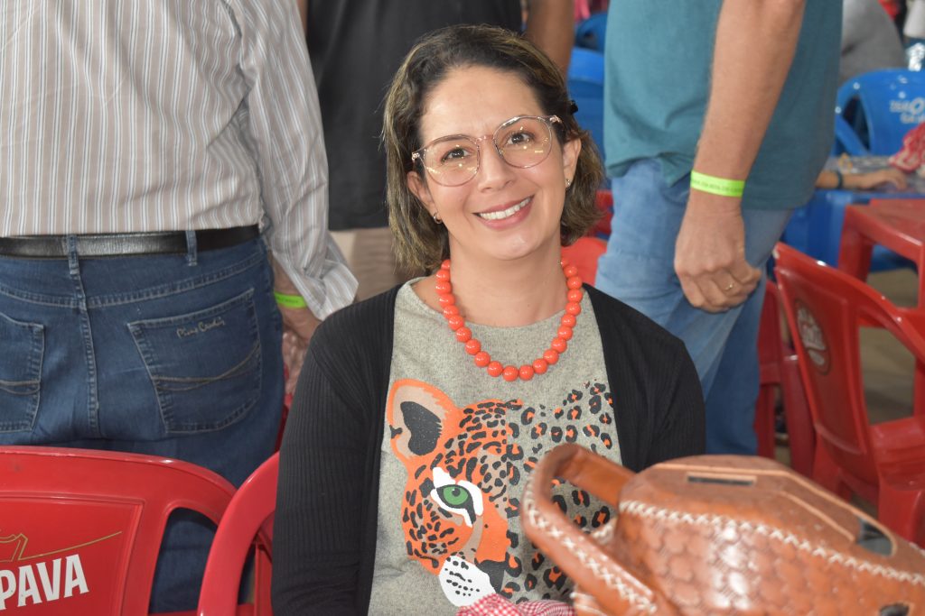 Festejos da padroeira Santa Rita de Cássia, reúne centenas de pessoas de Dourados e região