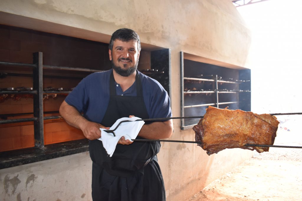 Festejos da padroeira Santa Rita de Cássia, reúne centenas de pessoas de Dourados e região