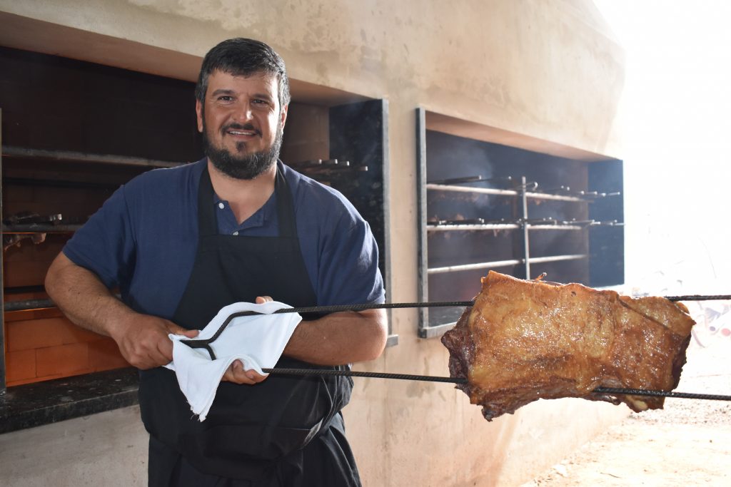 Festejos da padroeira Santa Rita de Cássia, reúne centenas de pessoas de Dourados e região