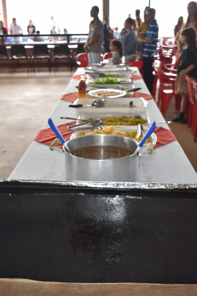 Festejos da padroeira Santa Rita de Cássia, reúne centenas de pessoas de Dourados e região