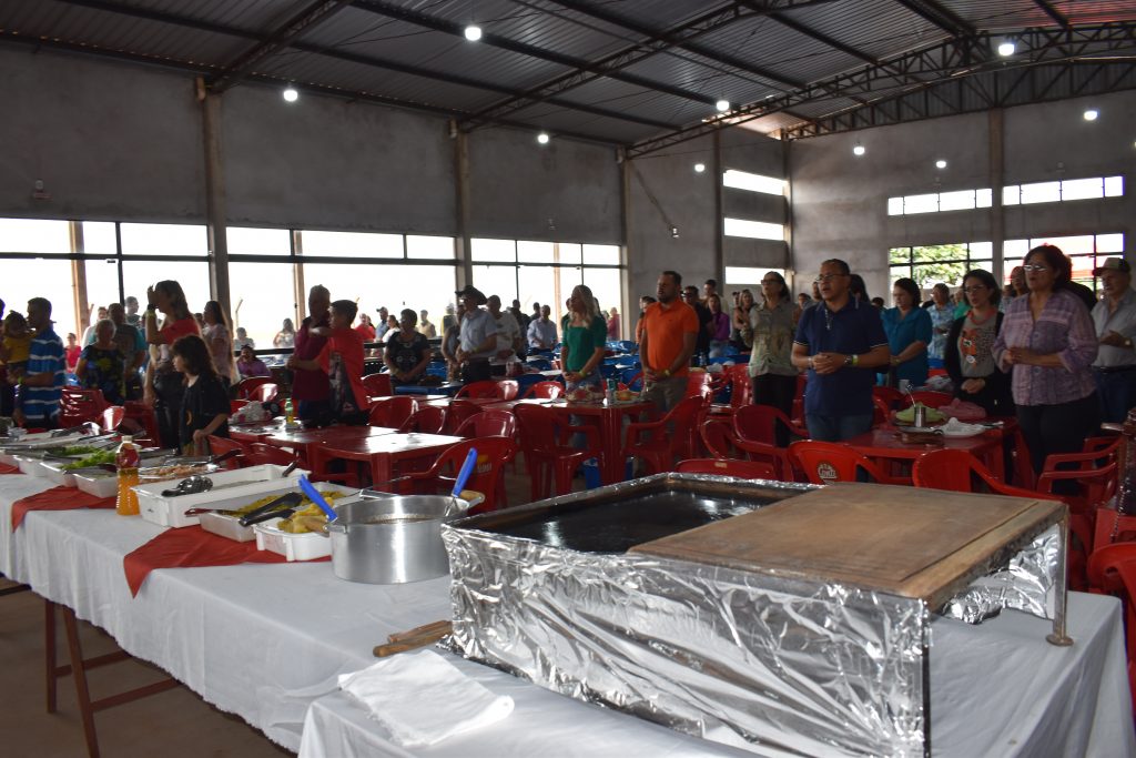 Festejos da padroeira Santa Rita de Cássia, reúne centenas de pessoas de Dourados e região