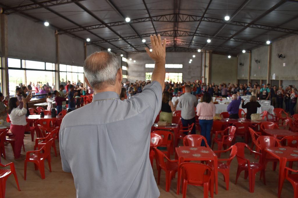Festejos da padroeira Santa Rita de Cássia, reúne centenas de pessoas de Dourados e região