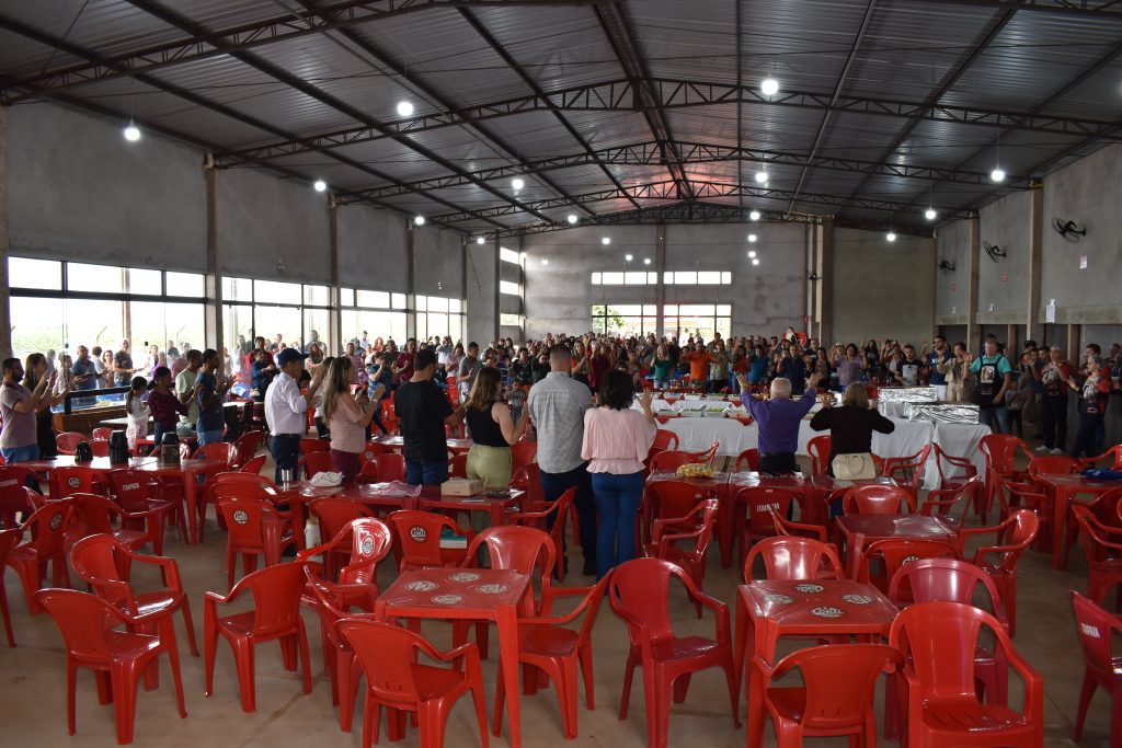 Festejos da padroeira Santa Rita de Cássia, reúne centenas de pessoas de Dourados e região