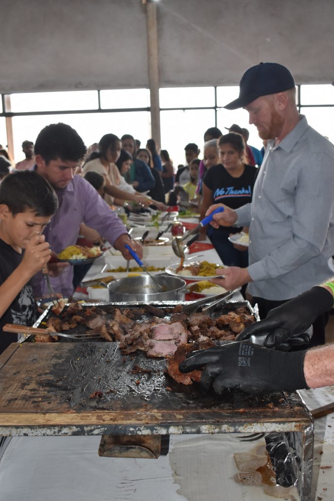 Festejos da padroeira Santa Rita de Cássia, reúne centenas de pessoas de Dourados e região