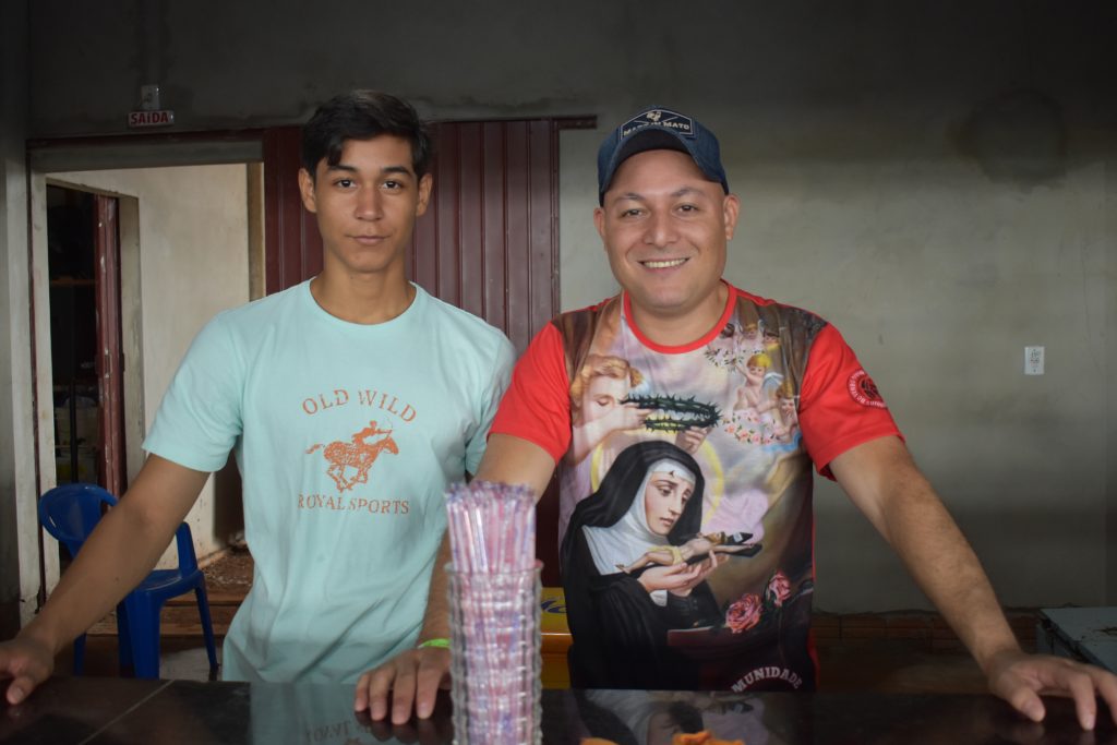 Festejos da padroeira Santa Rita de Cássia, reúne centenas de pessoas de Dourados e região