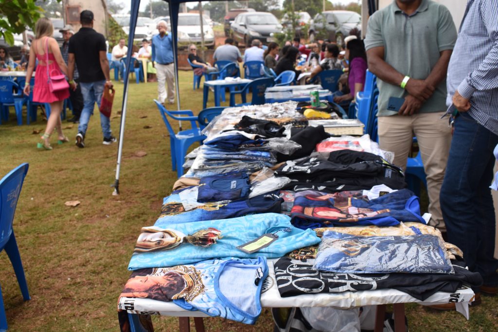 Festejos da padroeira Santa Rita de Cássia, reúne centenas de pessoas de Dourados e região