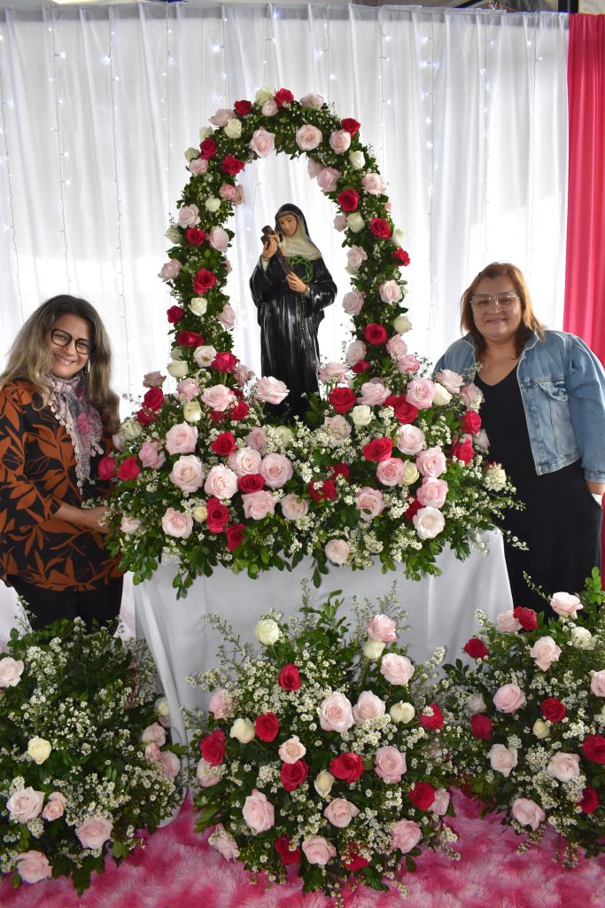 Festejos da padroeira Santa Rita de Cássia, reúne centenas de pessoas de Dourados e região