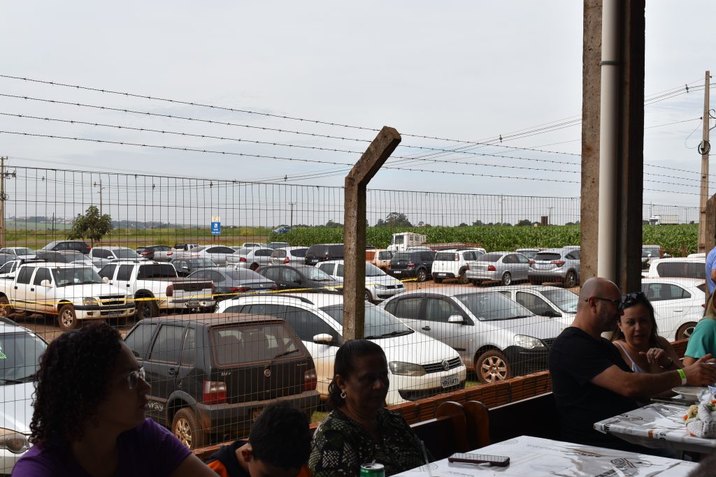 Festejos da padroeira Santa Rita de Cássia, reúne centenas de pessoas de Dourados e região