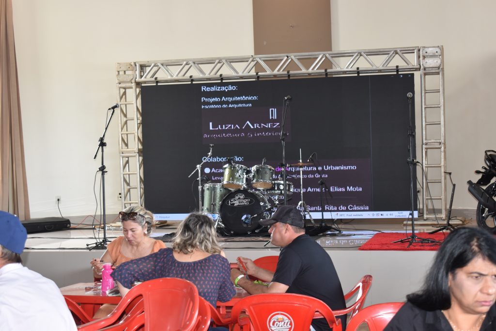 Festejos da padroeira Santa Rita de Cássia, reúne centenas de pessoas de Dourados e região