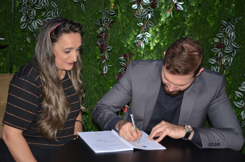 Veja as fotos do lançamento do livro: Pastoral Litúrgica do Pe. Fernando Lorenz