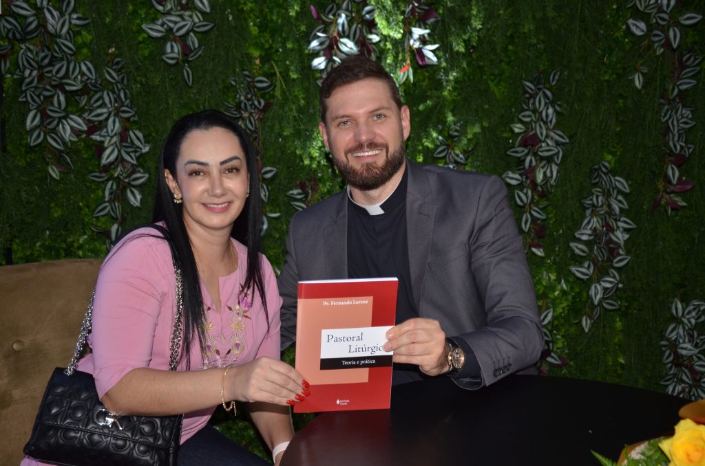 Veja as fotos do lançamento do livro: Pastoral Litúrgica do Pe. Fernando Lorenz