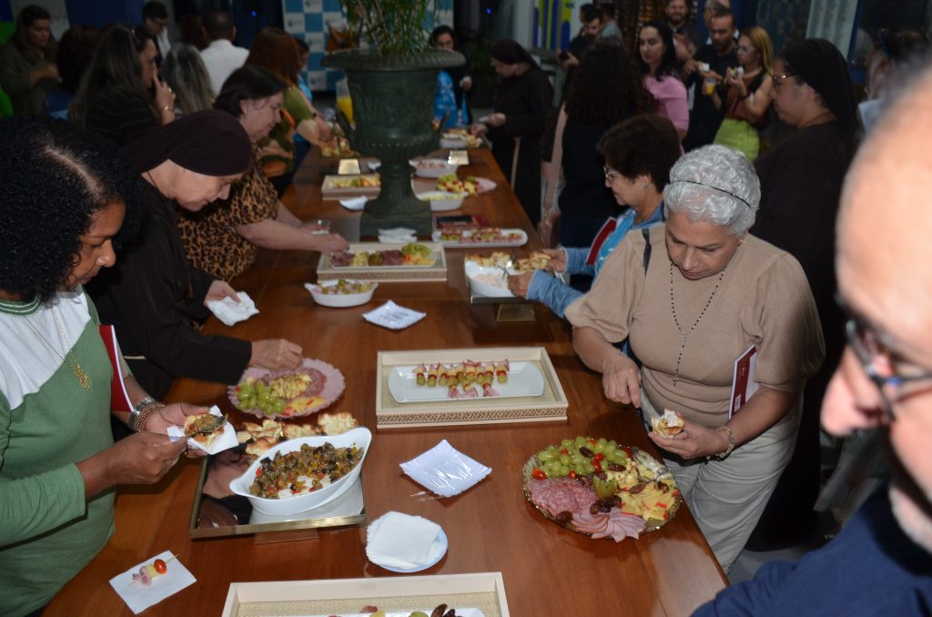 Veja as fotos do lançamento do livro: Pastoral Litúrgica do Pe. Fernando Lorenz