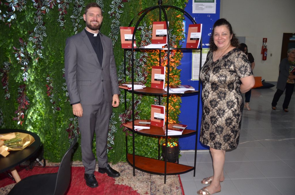 Veja as fotos do lançamento do livro: Pastoral Litúrgica do Pe. Fernando Lorenz