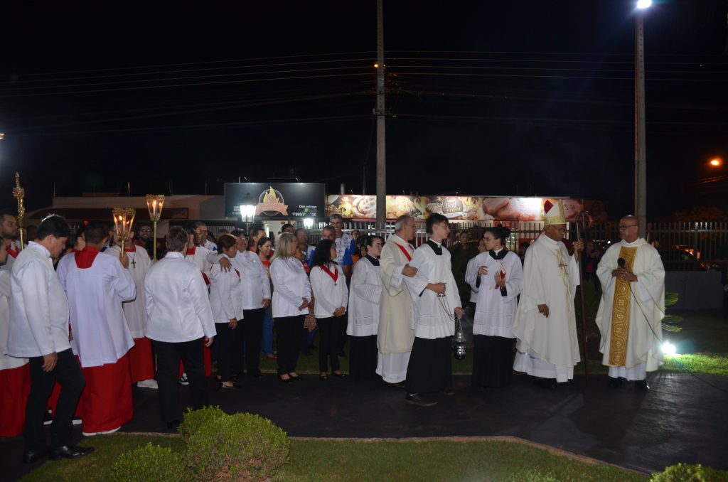 Paróquia de Dourados inaugura grandiosa imagem de Nossa Senhora Aparecida Paróquia de Dourados inaugura grandiosa imagem de Nossa Senhora Aparecida