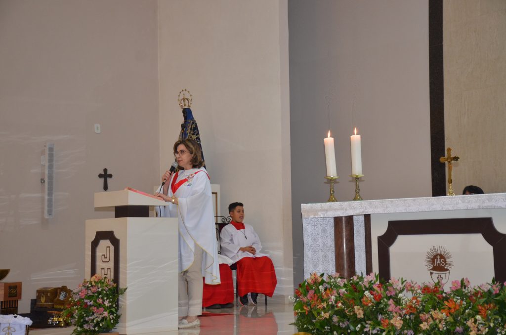 Paróquia de Dourados inaugura grandiosa imagem de Nossa Senhora Aparecida Paróquia de Dourados inaugura grandiosa imagem de Nossa Senhora Aparecida
