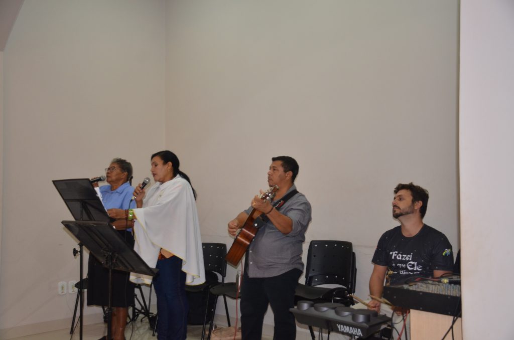 Paróquia de Dourados inaugura grandiosa imagem de Nossa Senhora Aparecida Paróquia de Dourados inaugura grandiosa imagem de Nossa Senhora Aparecida