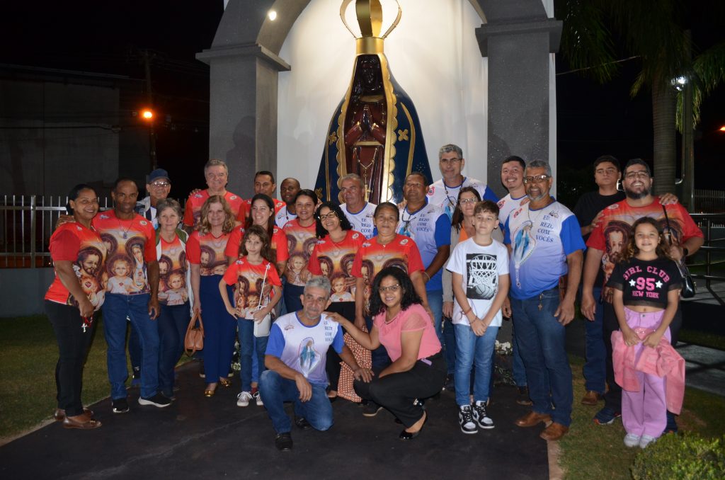 Paróquia de Dourados inaugura grandiosa imagem de Nossa Senhora Aparecida Paróquia de Dourados inaugura grandiosa imagem de Nossa Senhora Aparecida