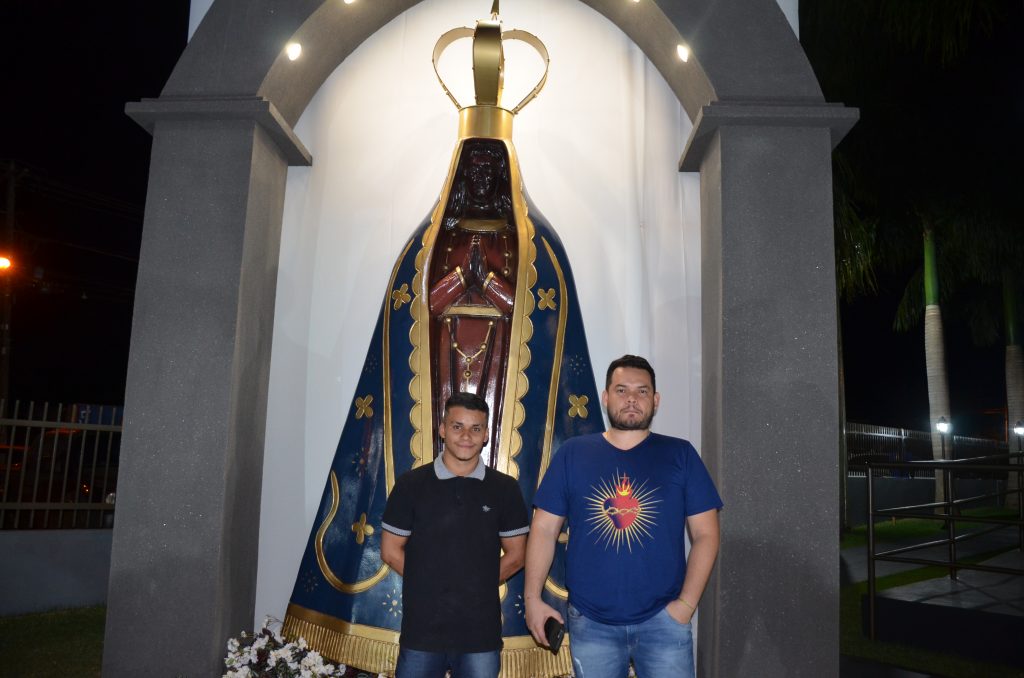 Paróquia de Dourados inaugura grandiosa imagem de Nossa Senhora Aparecida Paróquia de Dourados inaugura grandiosa imagem de Nossa Senhora Aparecida