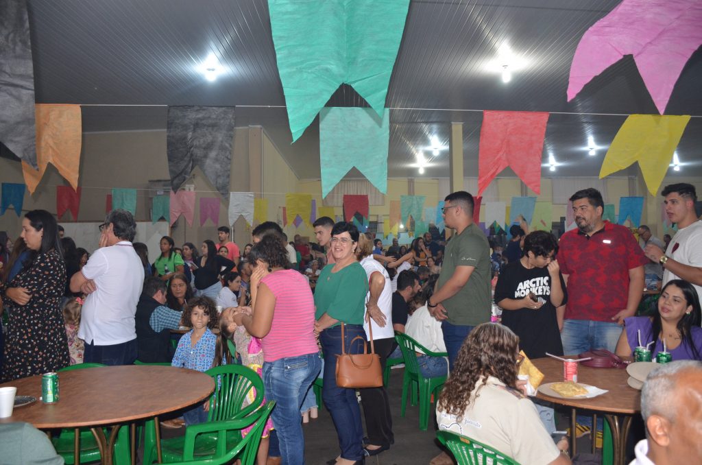 Paróquia de Dourados inaugura grandiosa imagem de Nossa Senhora Aparecida Paróquia de Dourados inaugura grandiosa imagem de Nossa Senhora Aparecida