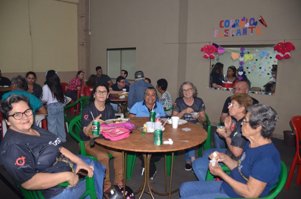 Paróquia de Dourados inaugura grandiosa imagem de Nossa Senhora Aparecida Paróquia de Dourados inaugura grandiosa imagem de Nossa Senhora Aparecida