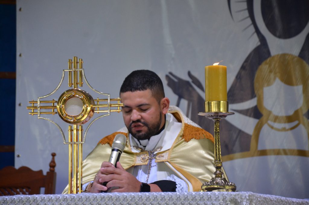 Dourados sedia 4° encontro do movimento das Mães que oram pelos Filhos do MS