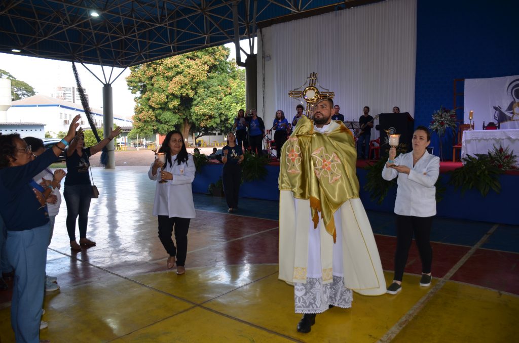 Dourados sedia 4° encontro do movimento das Mães que oram pelos Filhos do MS