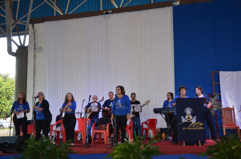 Dourados sedia 4° encontro do movimento das Mães que oram pelos Filhos do MS
