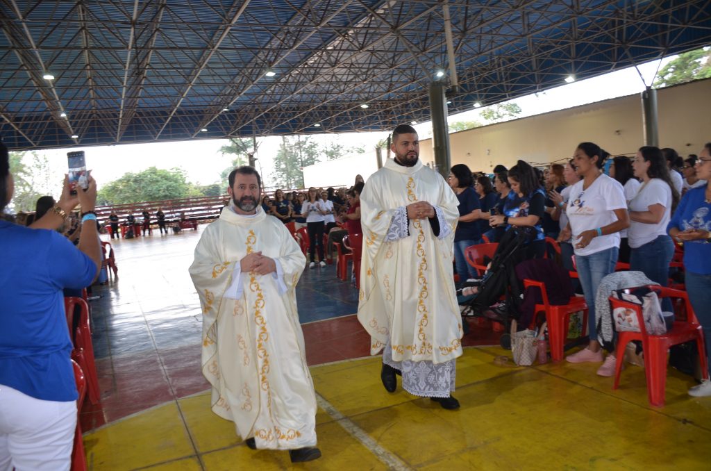 Dourados sedia 4° encontro do movimento das Mães que oram pelos Filhos do MS