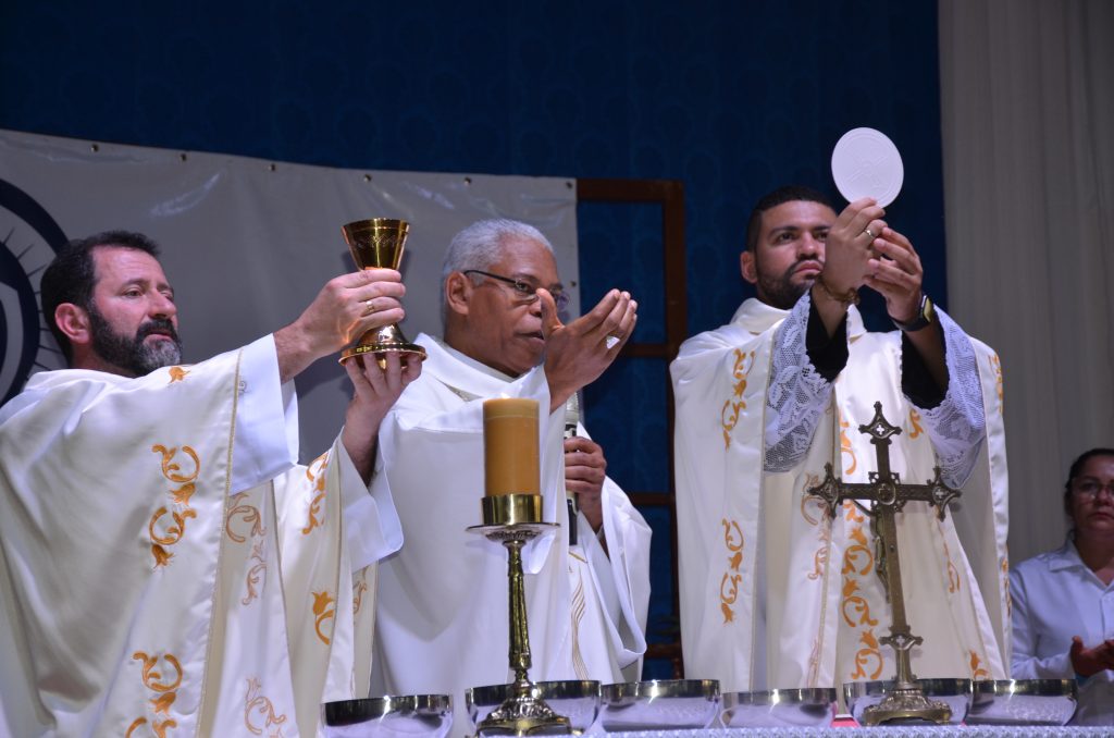Dourados sedia 4° encontro do movimento das Mães que oram pelos Filhos do MS