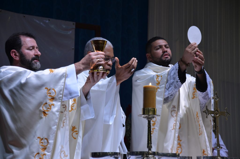 Dourados sedia 4° encontro do movimento das Mães que oram pelos Filhos do MS