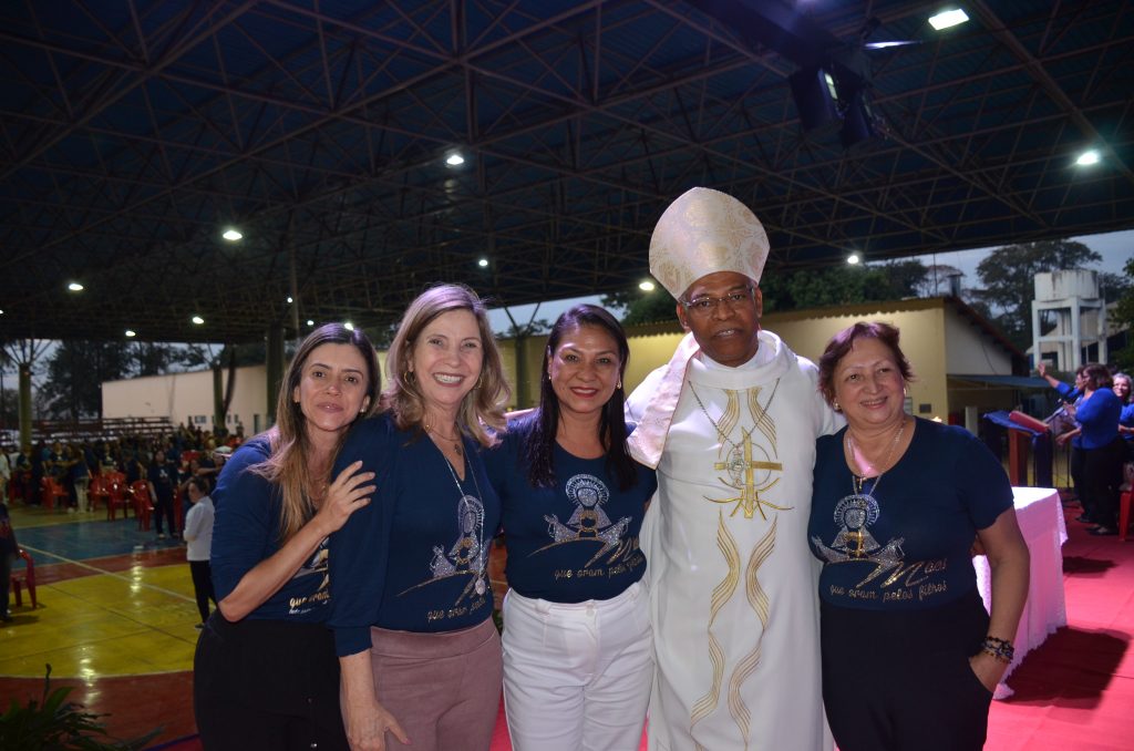 Dourados sedia 4° encontro do movimento das Mães que oram pelos Filhos do MS