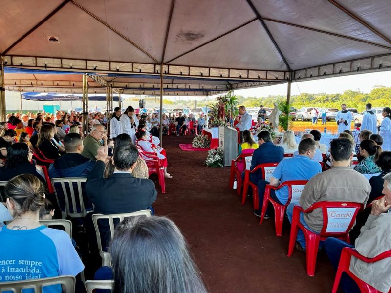 Prefeito Alan Guedes participa de missa campal que marca lançamento de novo santuário da Sagrado Coração de Jesus