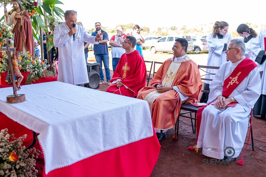 Prefeito Alan Guedes participa de missa campal que marca lançamento de novo santuário da Sagrado Coração de Jesus