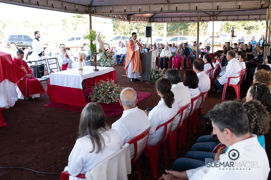 Prefeito Alan Guedes participa de missa campal que marca lançamento de novo santuário da Sagrado Coração de Jesus