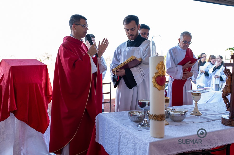 Prefeito Alan Guedes participa de missa campal que marca lançamento de novo santuário da Sagrado Coração de Jesus
