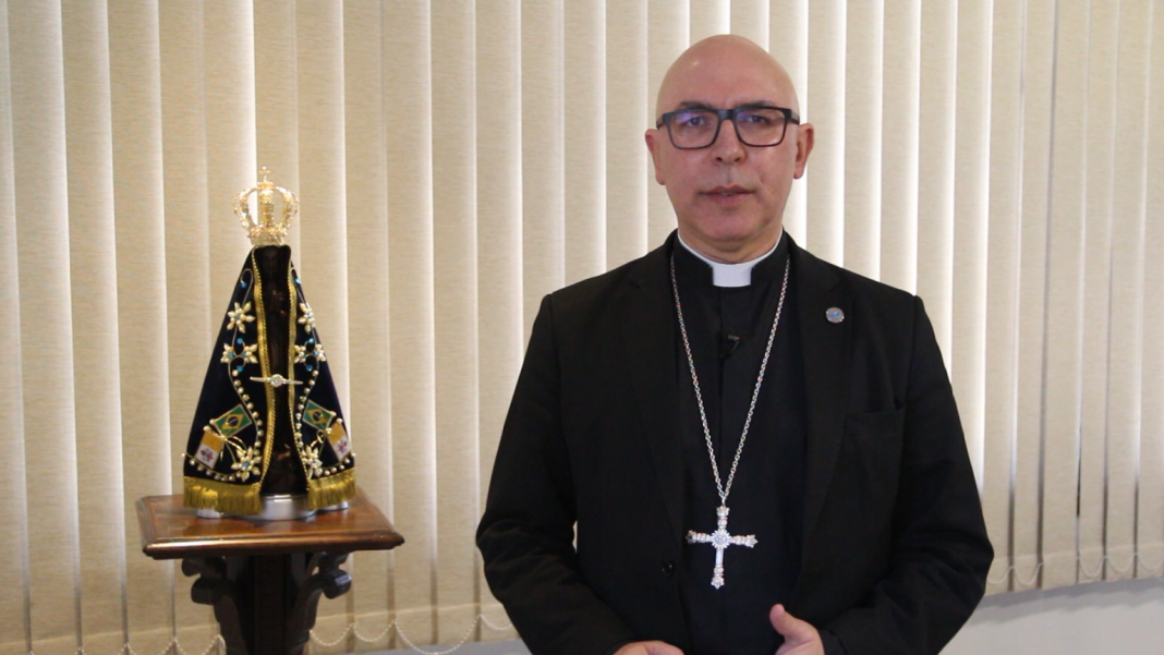 Na nota citada, a CNBB conclama o Estado e o povo brasileiro à necessária lucidez no trato deste tema tão grave para a sociedade. A Conferência dos Bispos do Brasil pede o engajamento da comunidade católica do Brasil para disseminar o vídeo, com link abaixo, no qual o bispo auxiliar de Brasília e secretário-geral da CNBB, dom Ricardo Hoepers, reforça as posições da Instituição sobre o tema da descriminalização do uso de drogas no Brasil.