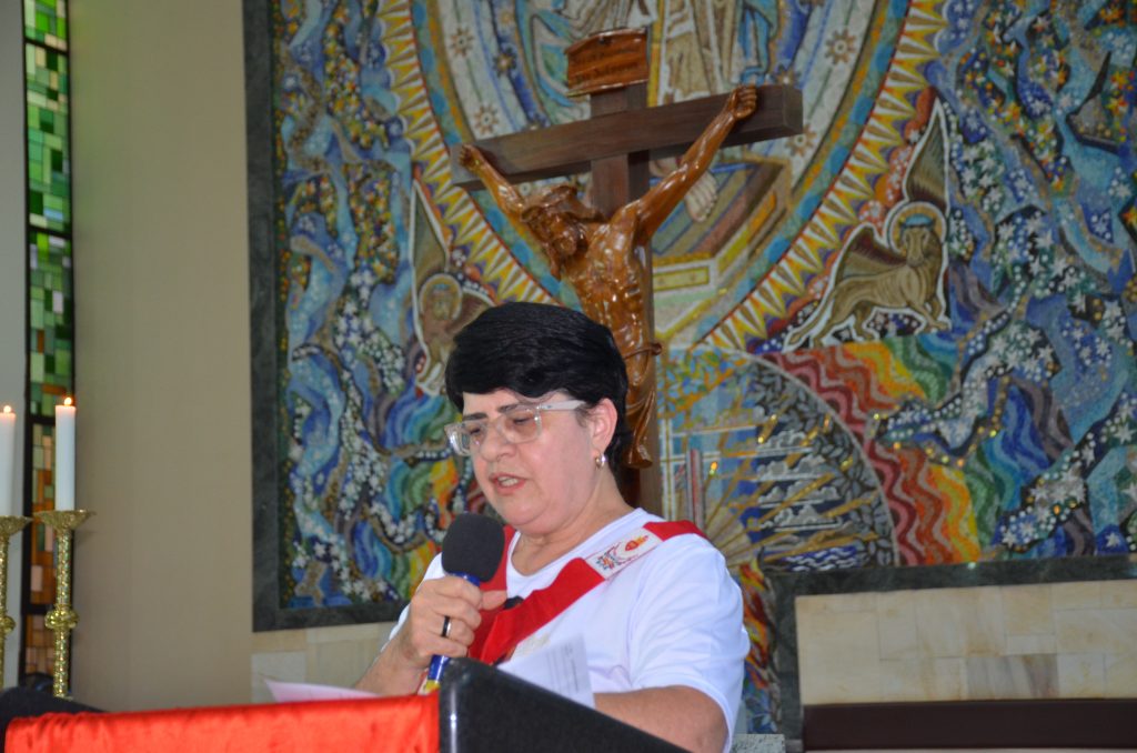 Dom Henrique preside missa de entronização da nova imagem do Sagrado Coração de Jesus