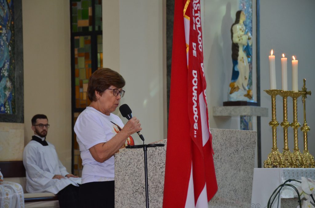 Dom Henrique preside missa de entronização da nova imagem do Sagrado Coração de Jesus