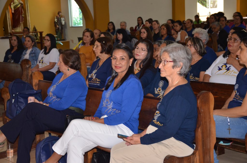 Fátima do Sul realiza 1° encontro paroquial do grupo das 'Mães que oram pelos Filhos'